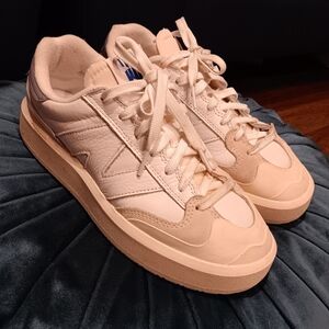 New Balance Beige Cream Low-Top Sneakers